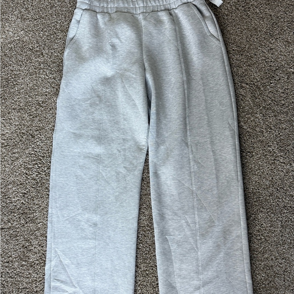 Old Navy Tall Light Gray Women’s Wide Leg Sweat Pants